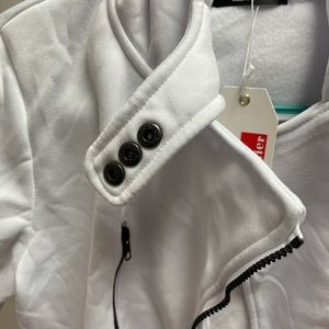 🦋 everything must go 🦋